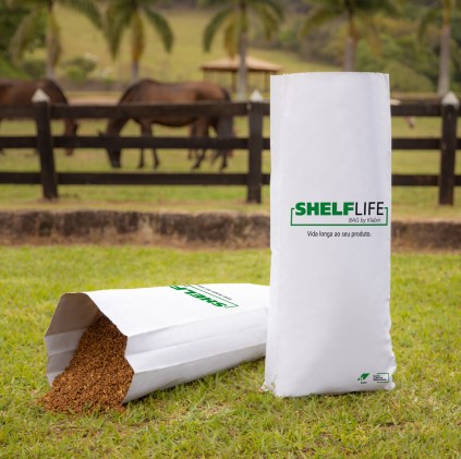 Packaging for: corn starch, brans, flour, animal feed ingredient and pet food 