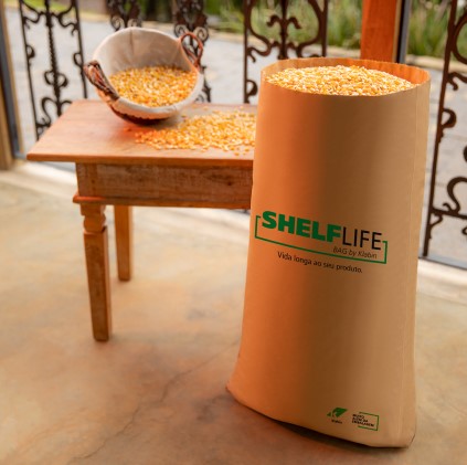 Packaging for: corn starch, brans, flour, animal feed ingredient and pet food 